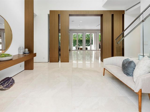 Продажа дома по адресу 7930 SW 52nd Ct - фото 7517791