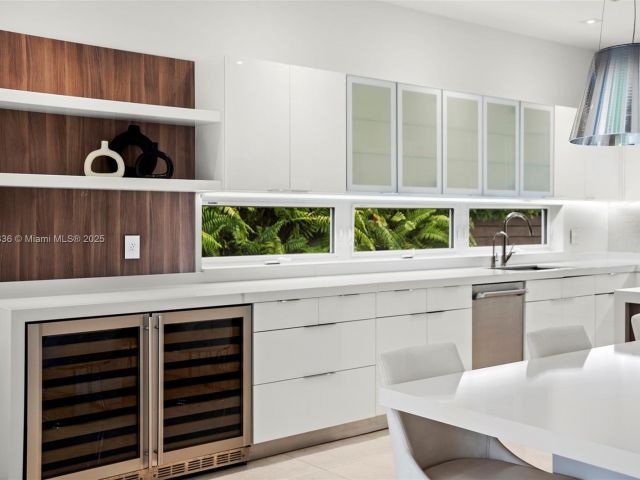 Продажа дома по адресу 7930 SW 52nd Ct - фото 7517792