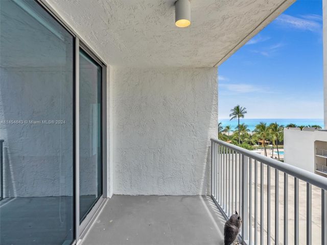 Продажа квартиры #706 - фото 6517431