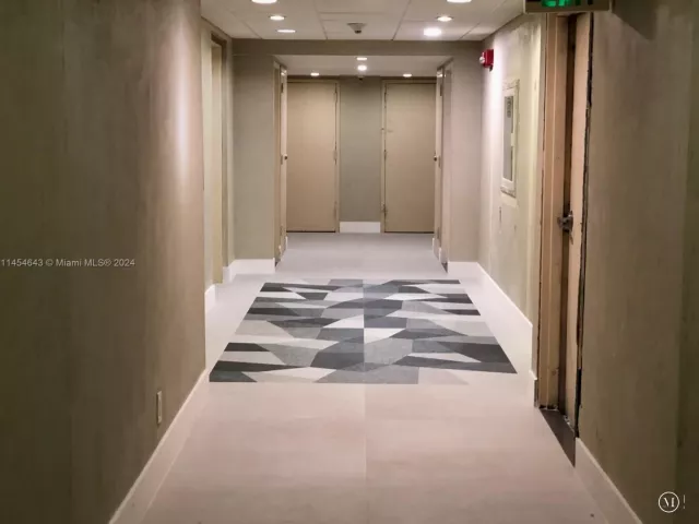 Продажа квартиры #706 - фото 6517435