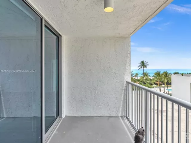 Продажа квартиры #706 - фото 6517431