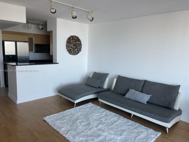 Квартира в аренду номер3716 - фото 7447536