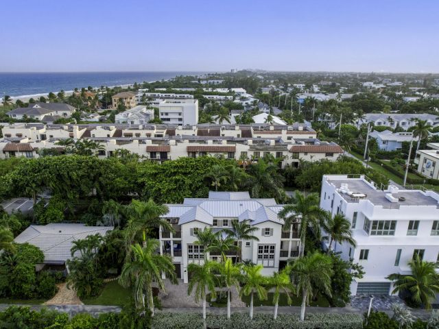 Продажа дома по адресу 1108 Coconut Row - фото 4578007