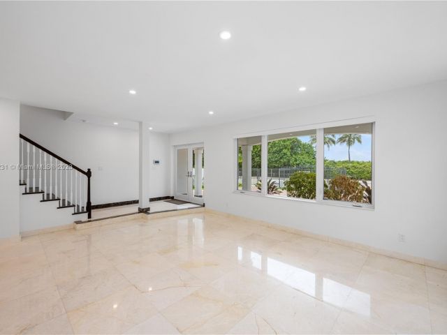 Продажа дома по адресу 1807 N Fort Lauderdale Beach Blvd - фото 4681660