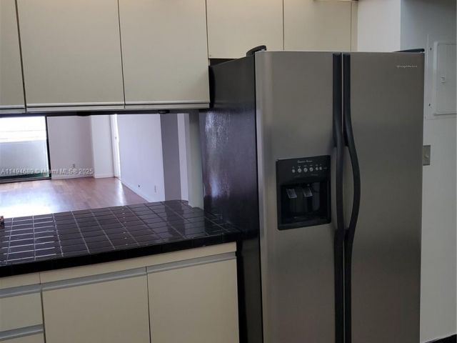 Продажа квартиры # - фото 7432894