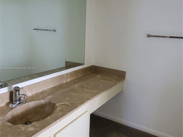 Продажа квартиры # - фото 7432898