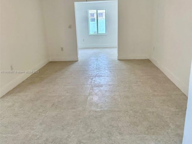 Продажа дома по адресу 1144 NW 74th St - фото 5349947