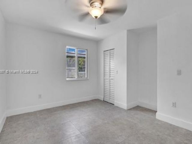 Продажа дома по адресу 1144 NW 74th St - фото 5491388