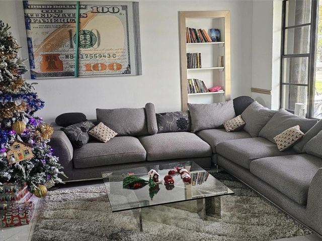 Продажа дома по адресу 1730 NW 191st St - фото 4802140