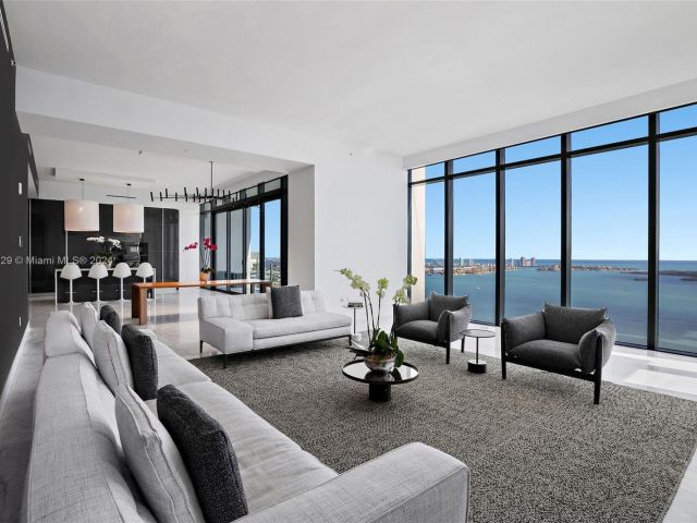 Продажа квартиры #4902 - фото 7293735