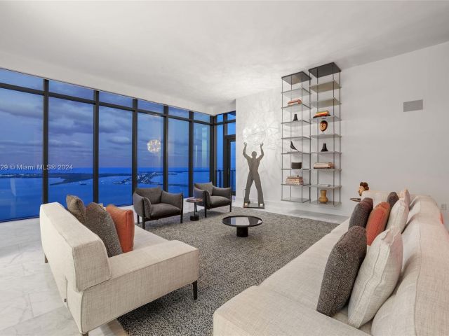 Продажа квартиры #4902 - фото 7293736