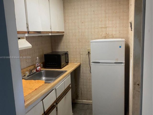 Продажа дома по адресу 1256 NE 149th St - фото 5368963