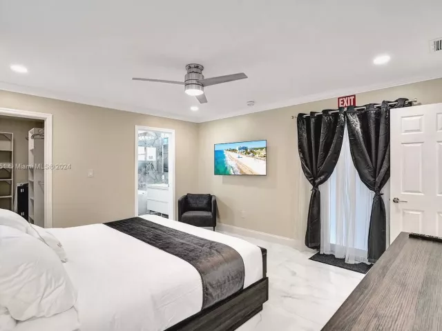 Дом в аренду по адресу 5500 Cleveland St - фото 4865492