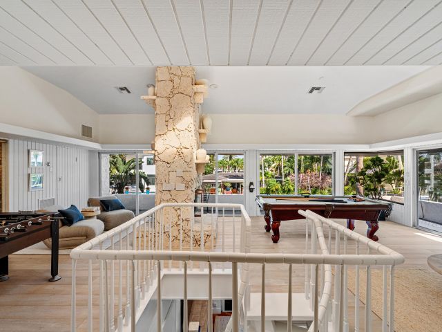 Продажа дома по адресу 681 NE Harbour Drive - фото 5941500