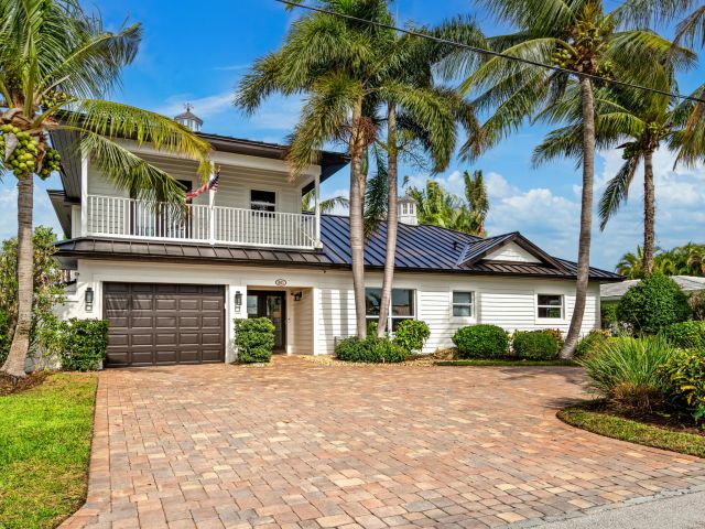 Продажа дома по адресу 681 NE Harbour Drive - фото 5941517