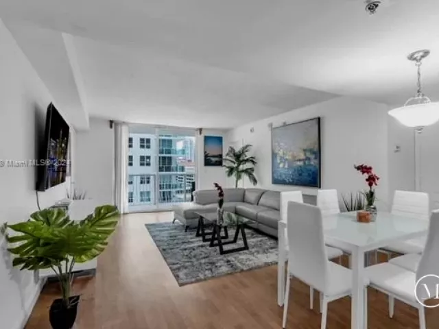 Продажа квартиры #1915 - фото 4916592