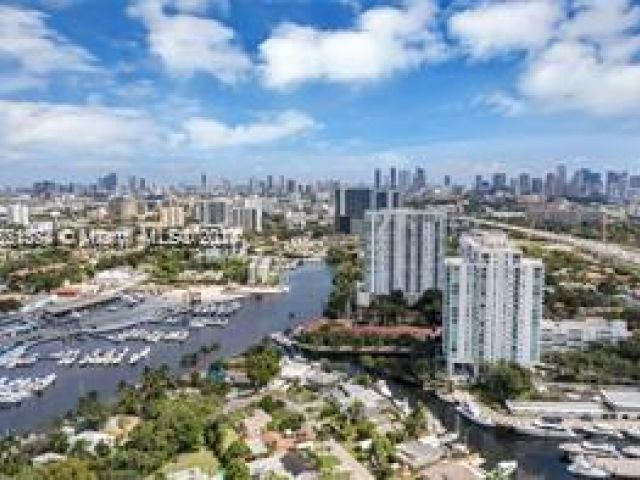 Продажа дома по адресу 1920 NW 13th St - фото 4932357