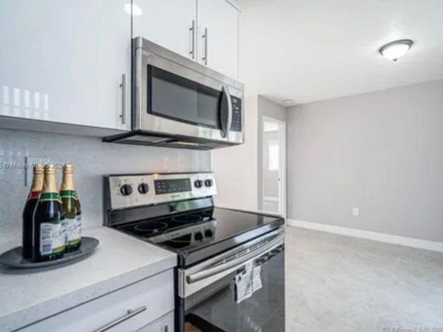 Продажа дома по адресу 3271 NW 208th St - фото 5347252