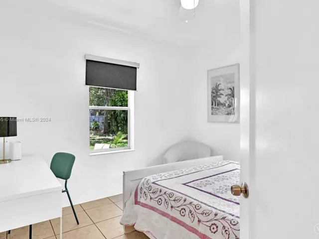 Продажа дома по адресу 1220 NE 128th St - фото 4959885