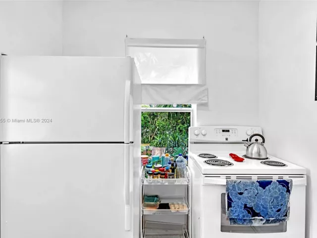 Продажа дома по адресу 1220 NE 128th St - фото 4959886