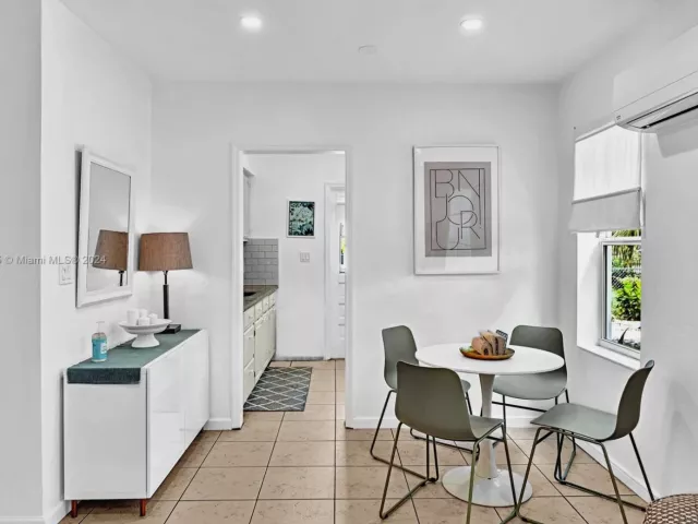 Продажа дома по адресу 1220 NE 128th St - фото 4959880