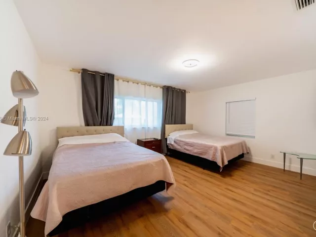 Дом в аренду по адресу 1310 Jackson St 1310 - фото 4971113