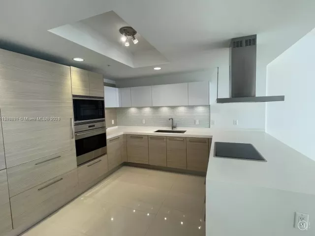 Продажа квартиры # - фото 4979534