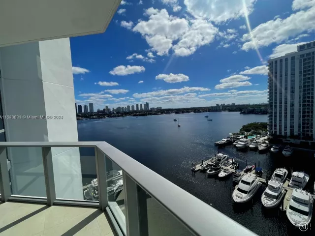 Продажа квартиры # - фото 4979543