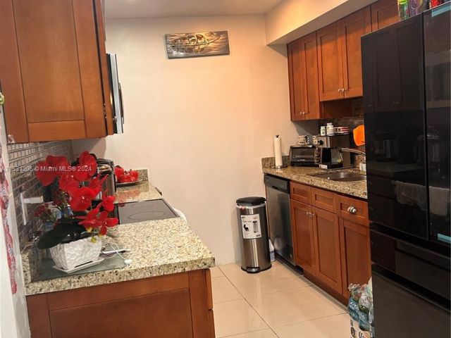 Продажа дома по адресу 860 NW 113th St - фото 5251536