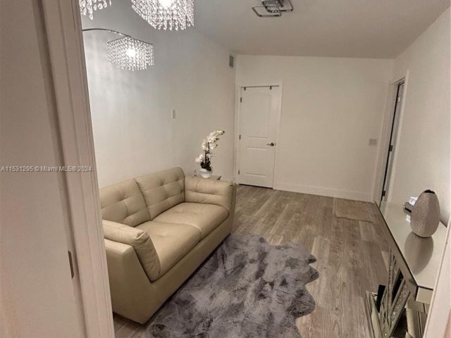 Продажа дома по адресу 860 NW 113th St - фото 5251542