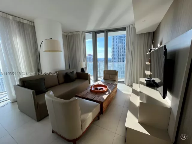 Продажа квартиры #2611 - фото 9075334