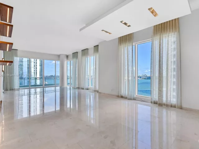 Продажа квартиры #1002 - фото 5058427