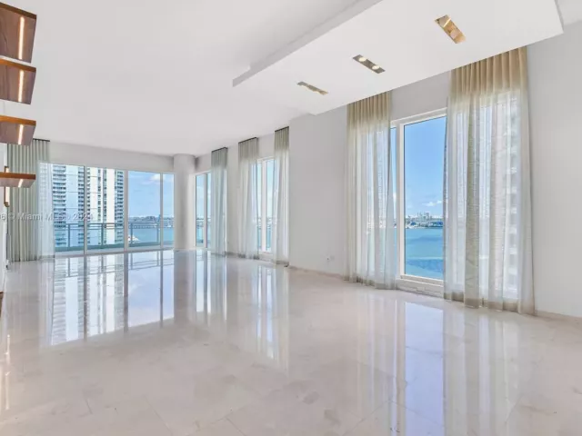 Продажа квартиры #1002 - фото 5058428