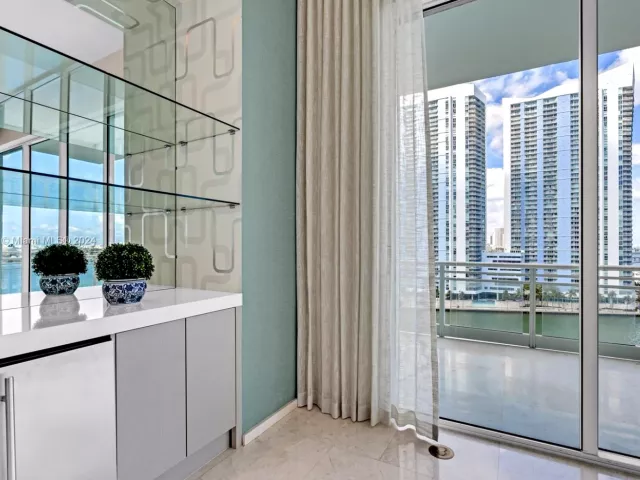 Продажа квартиры #1002 - фото 5058420