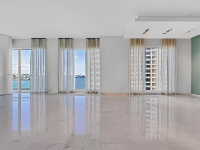 Продажа квартиры #1002 - фото 5058425