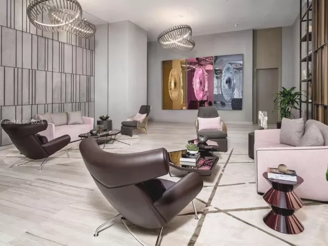 Продажа квартиры #R703 - фото 5068880