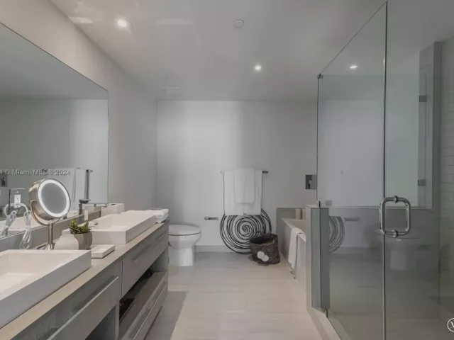 Продажа квартиры #R703 - фото 5068885