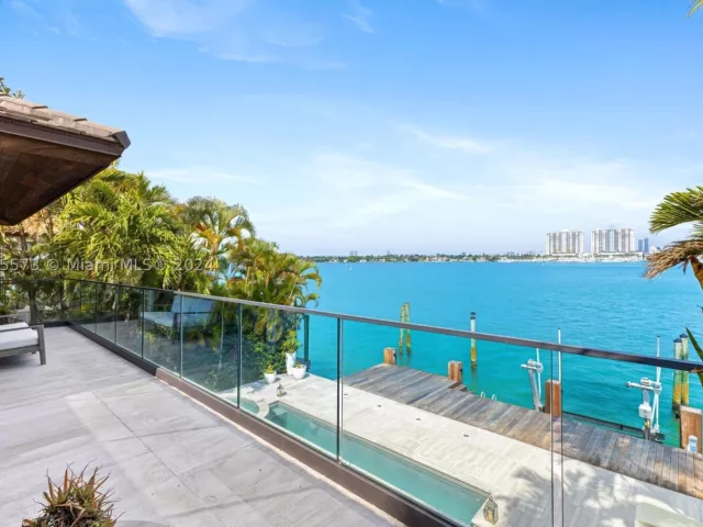 Продажа дома по адресу 401 E Rivo Alto Dr - фото 9046392