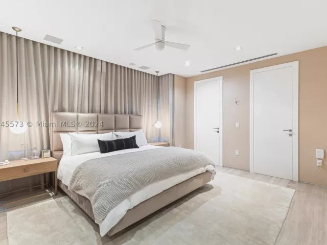 Продажа дома по адресу 401 E Rivo Alto Dr - фото 9046393