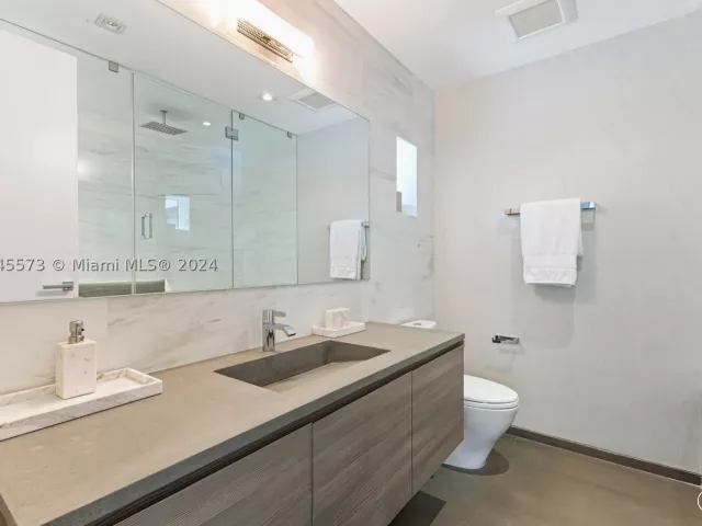 Продажа дома по адресу 401 E Rivo Alto Dr - фото 9046396