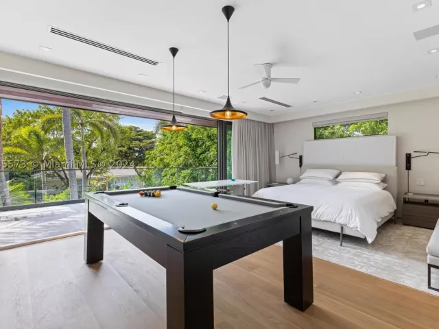 Продажа дома по адресу 401 E Rivo Alto Dr - фото 9046399