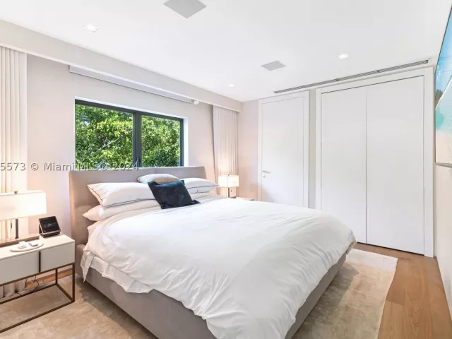 Продажа дома по адресу 401 E Rivo Alto Dr - фото 9046401
