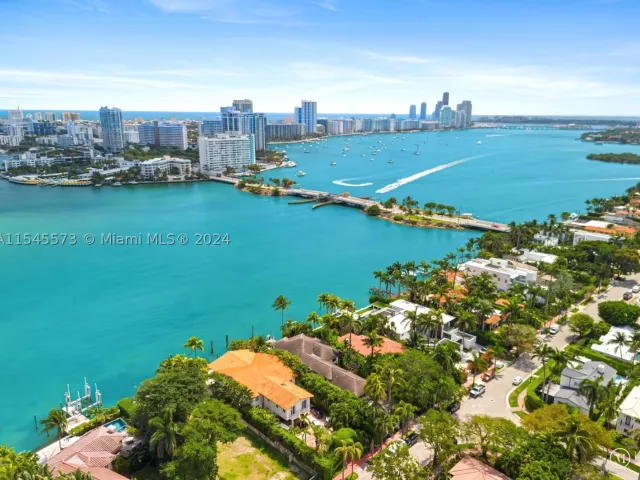 Продажа дома по адресу 401 E Rivo Alto Dr - фото 9046416