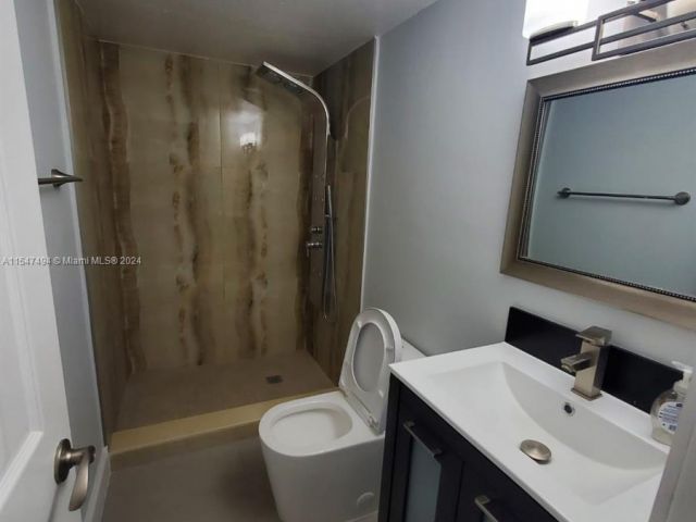 Продажа дома по адресу 600 SW 89th Ct - фото 5458152