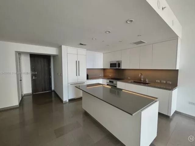 Продажа квартиры #2707 - фото 5140835