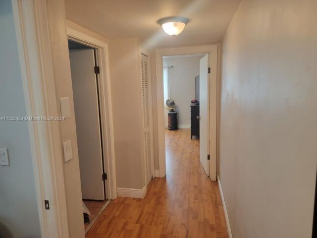 Продажа дома по адресу 3910 SW 2nd St - фото 5349523