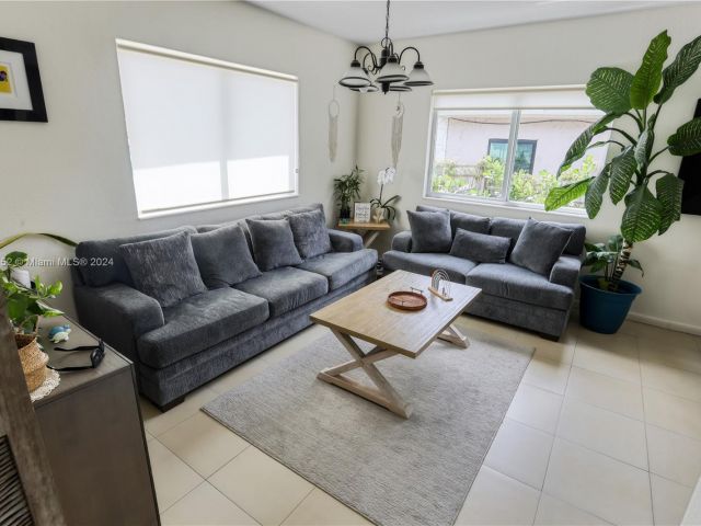 Продажа дома по адресу 311 NW 95th St - фото 5429666