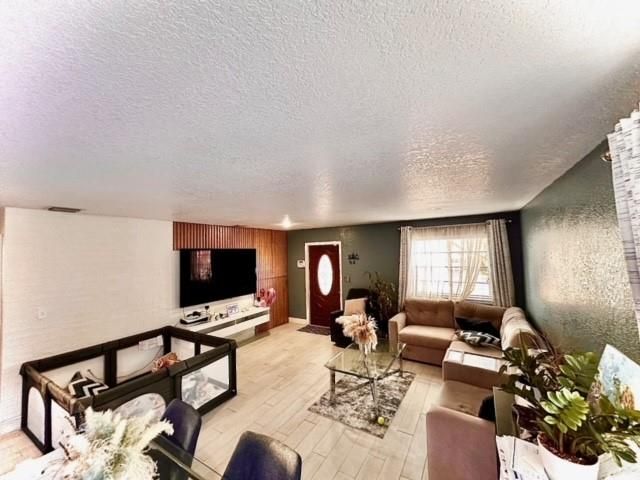 Продажа дома по адресу 705 NW 4th St - фото 5498479