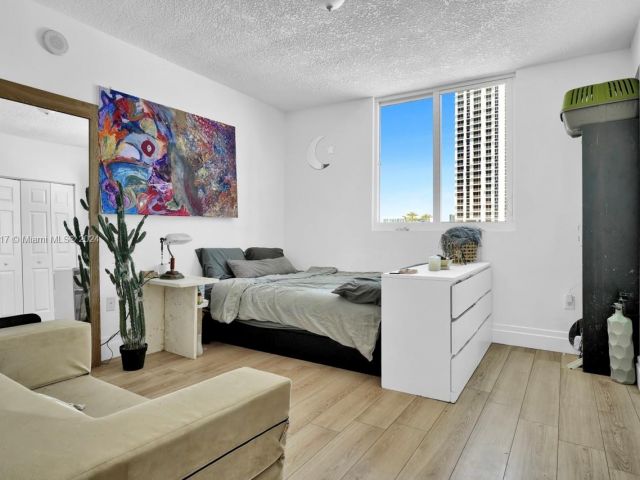 Продажа квартиры #909 - фото 6143890