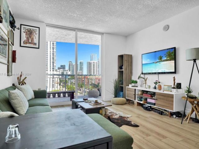 Продажа квартиры #909 - фото 6143891